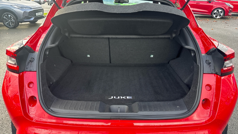 Nissan Juke 1.0 DiG-T Tekna 5dr DCT Petrol Hatchback